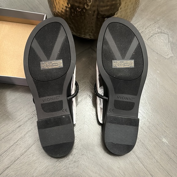 VIONIC Prism Sandal - Picture 14 of 15